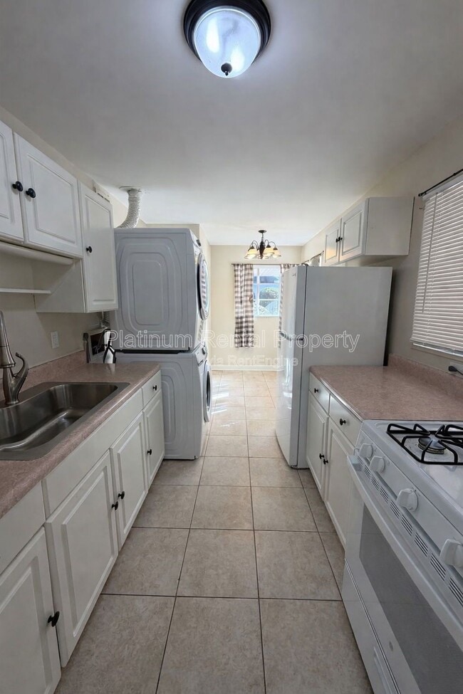 Building Photo - 1747 Carter Cir