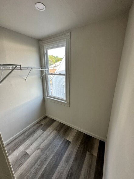 Building Photo - 113 N Coal St