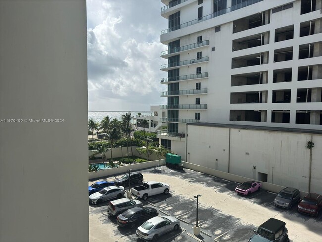 Building Photo - 4001 S Ocean Dr