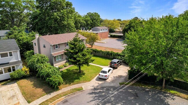 Building Photo - 4 Quaker Ct