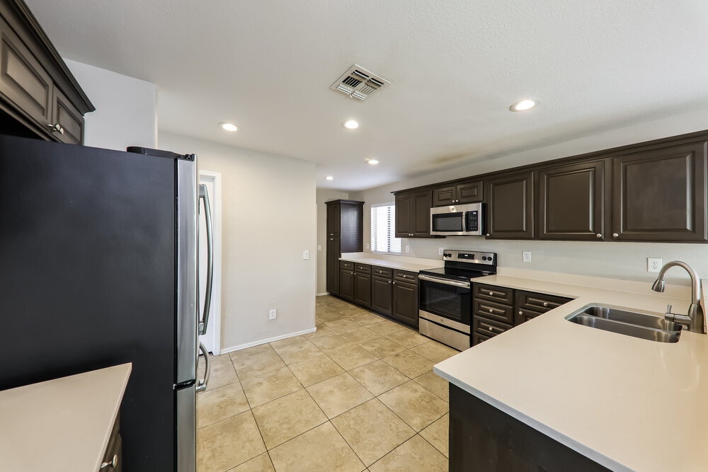 Building Photo - 15052 W Bottle Tree Ave