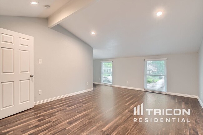 Building Photo - 202 Colony Dr