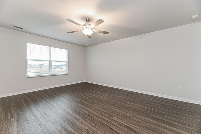 Building Photo - 241 Clydesdale Cir