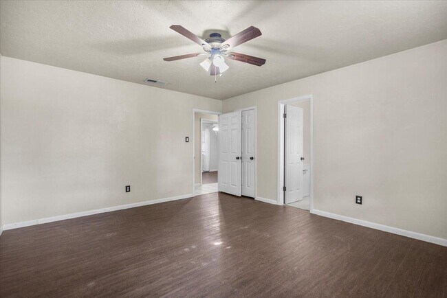 Building Photo - 914 Joel Dr