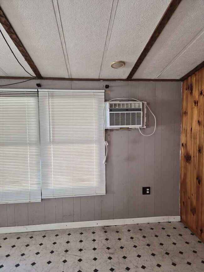 Building Photo - 58 Peebles Ln