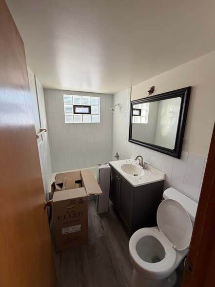 Building Photo - 5501 W Morgan Ave