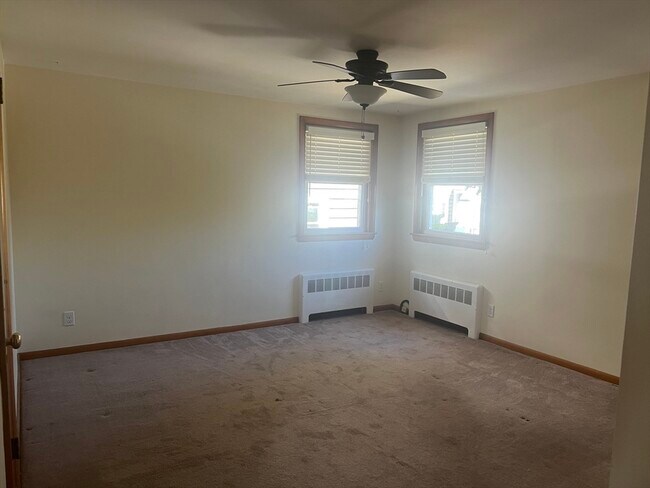 Building Photo - 116 Summit Ave