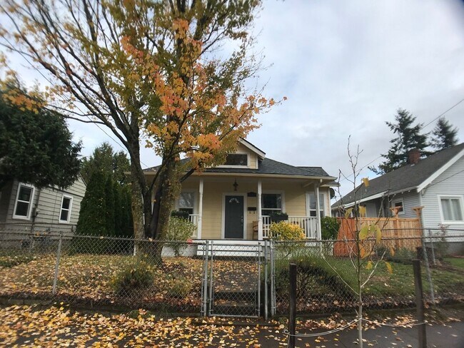 Building Photo - Charming remodeled Bungalow - 2 Bedrooms 1 Bath, 1,104 Sq. Ft.