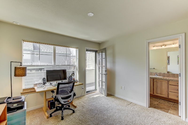 Building Photo - 440 Laramie Blvd