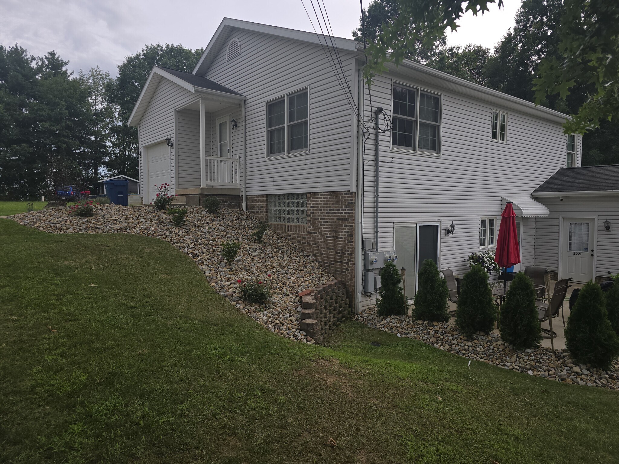 Building Photo - 2919 Cliftmont Ave NE