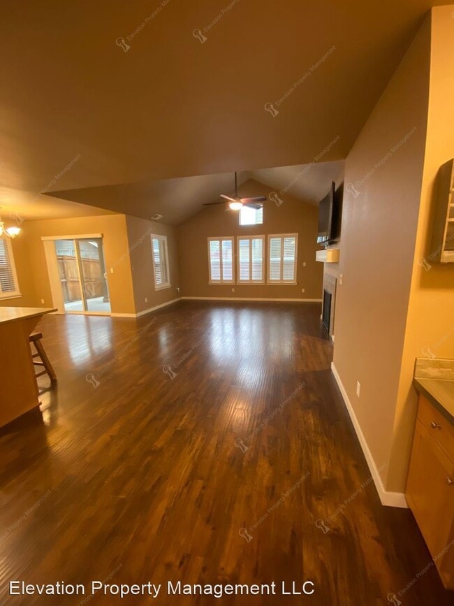 Building Photo - 3 br, 2 bath House - 20778 SE Hollis Ln