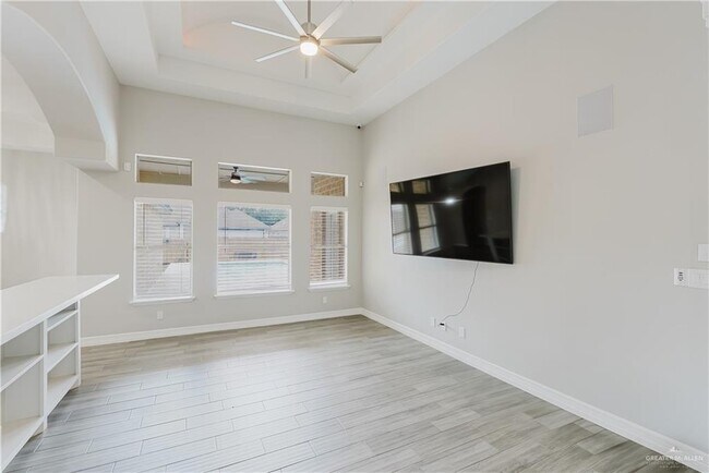 Building Photo - 18 N 23rd St