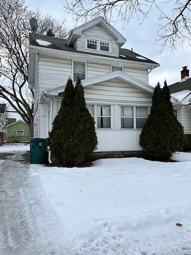 Primary Photo - Single family 3 bedroom house.
