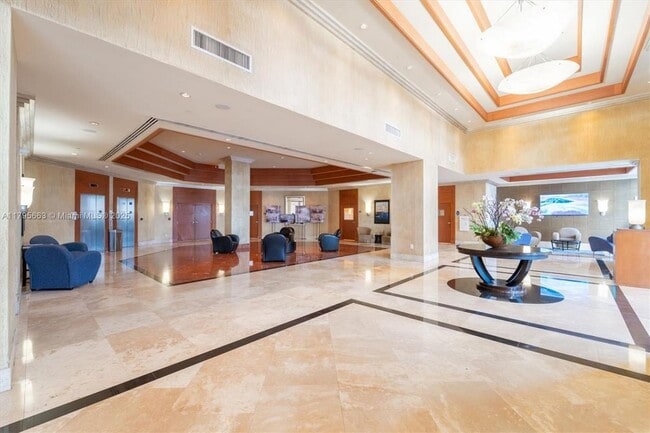 Building Photo - 7910 Harbor Island Dr