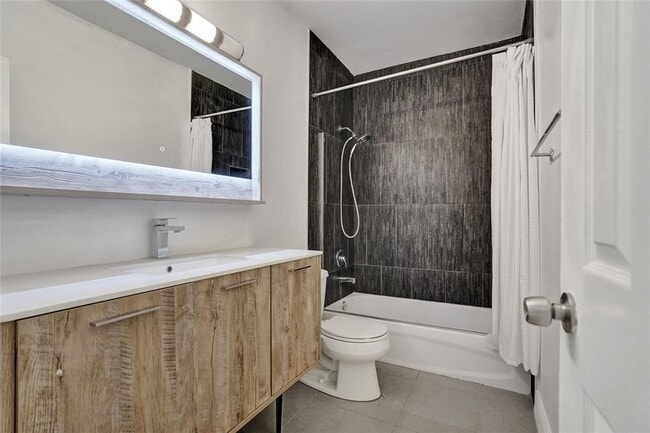 Building Photo - 775 81st St