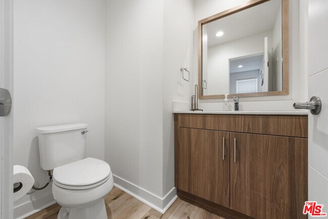 Building Photo - 9942 Artesia Blvd