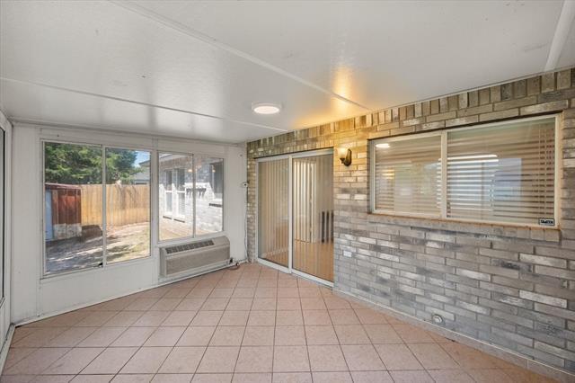Building Photo - 2212 Capstan Dr
