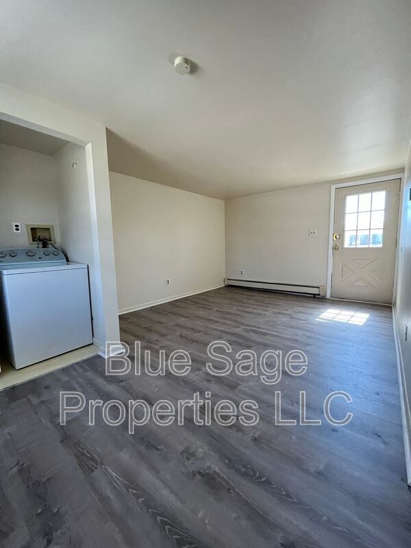 Building Photo - 1010 Yates Ave