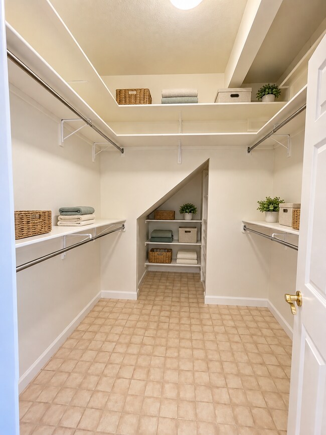 Building Photo - 1032 Linden Gate Ct
