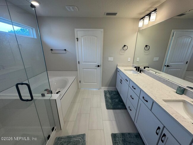 Building Photo - 217 Red Barn Rd