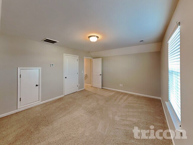 Building Photo - 15 Attucks Ct