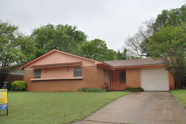 Building Photo - 3809 Titan Trail