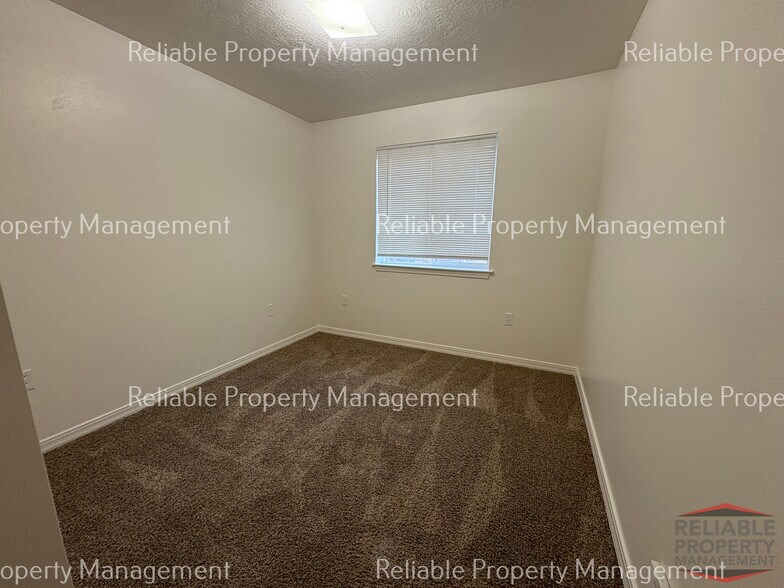 Building Photo - 2234 Meppen Dr