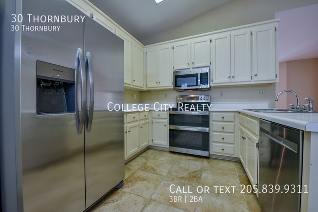 Building Photo - 30 Thornbury-