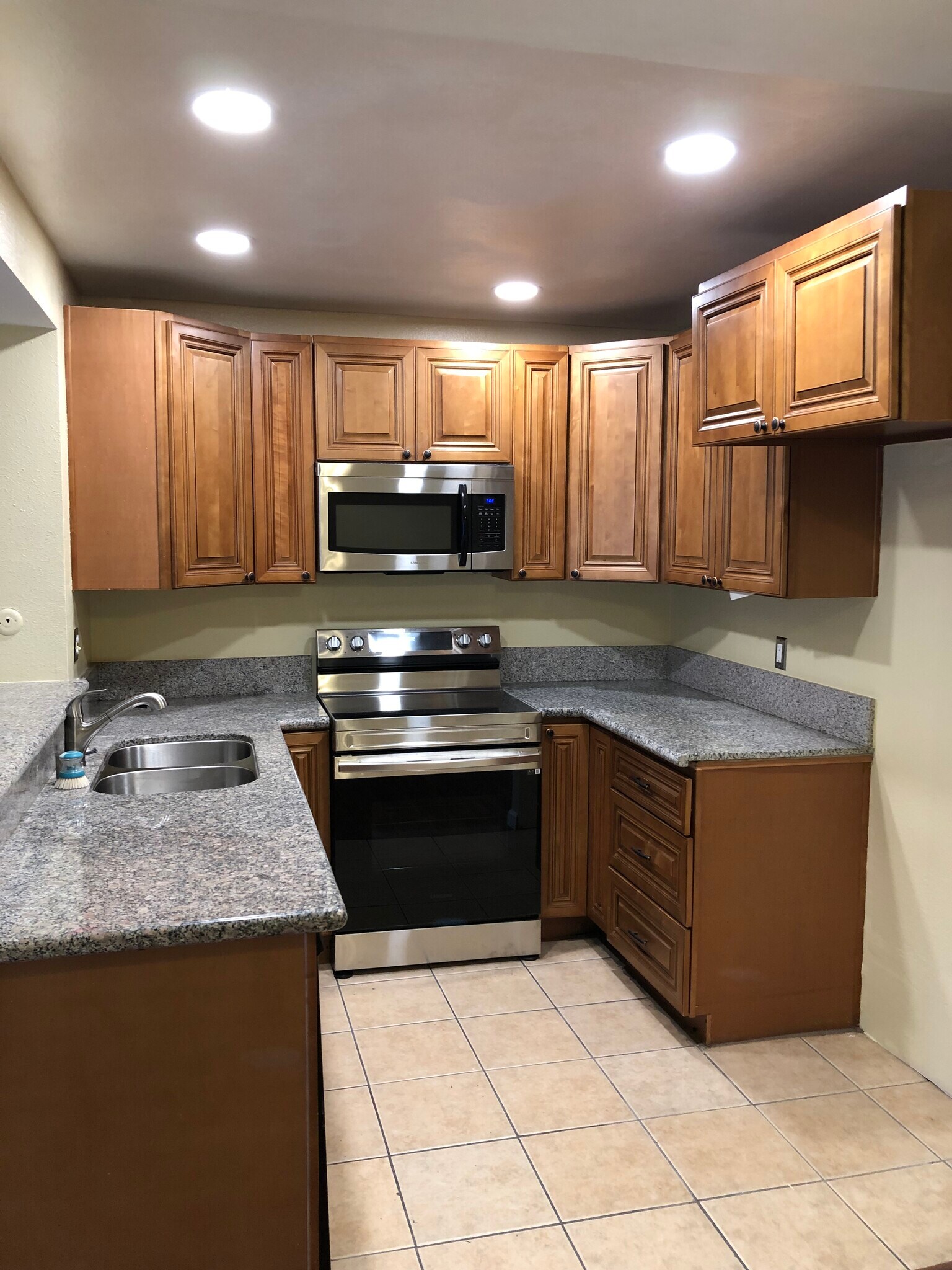 Building Photo - 2266 Denair Ave