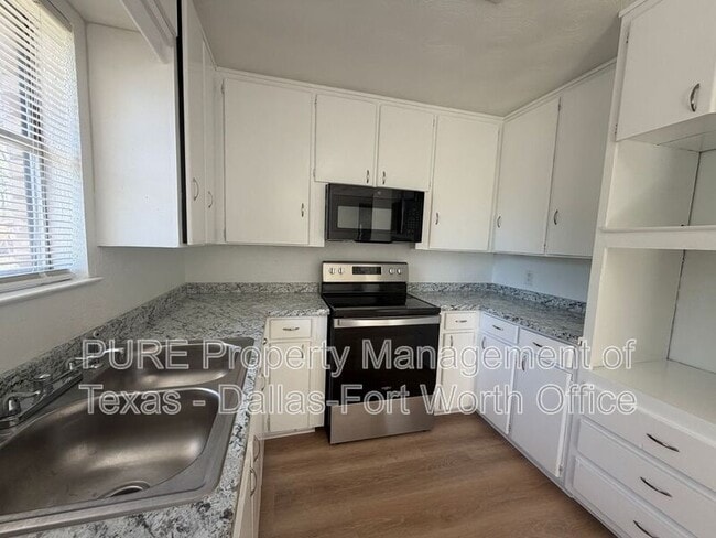 Building Photo - 6222 W Poly Webb Rd