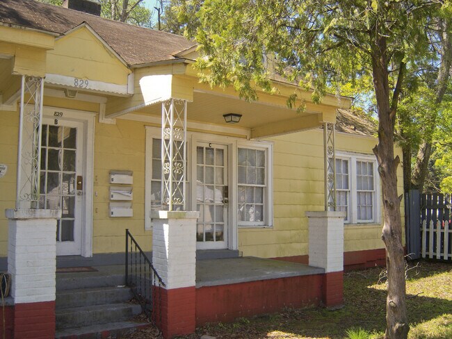 Primary Photo - 829 E 32nd St