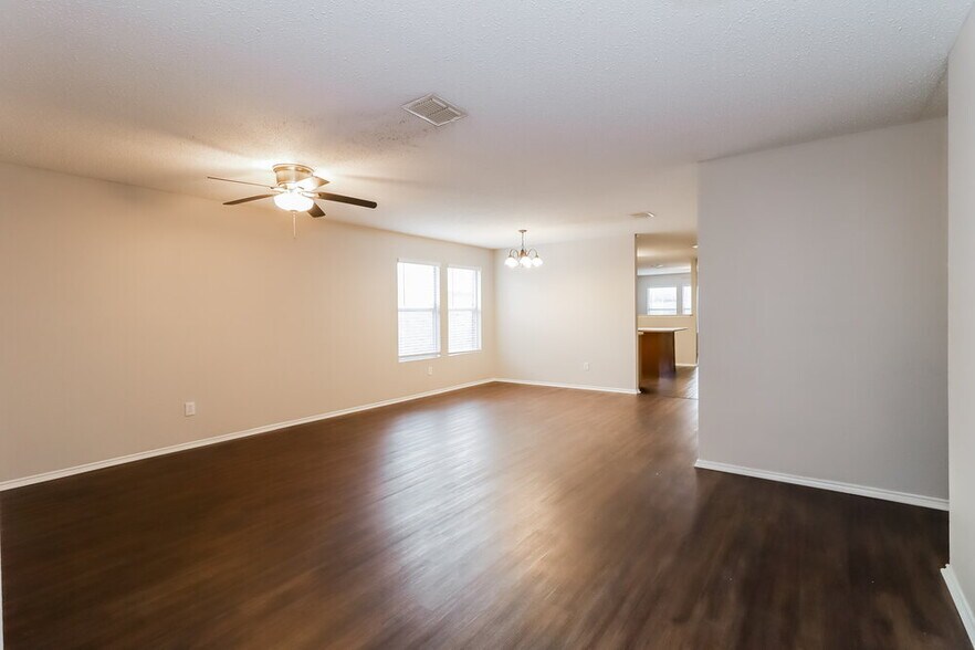 Building Photo - 4229 Gray Fox Dr