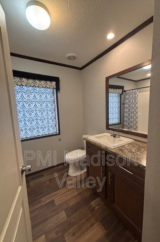 Building Photo - 707 Washington St