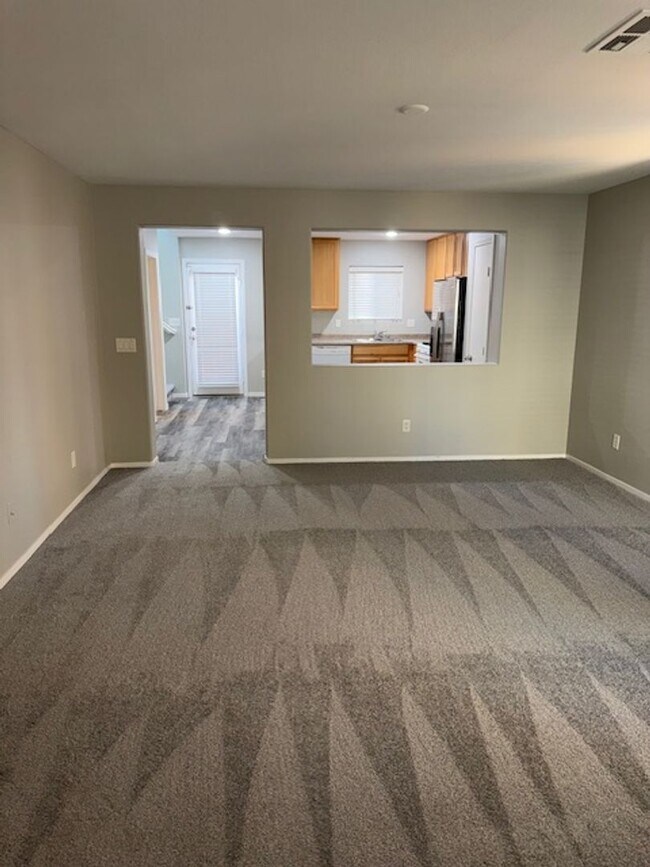 Building Photo - 2-STORY HOME FOR RENT IN HENDERSON