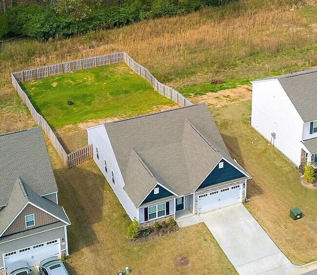 Building Photo - Lease OR Lease to Own