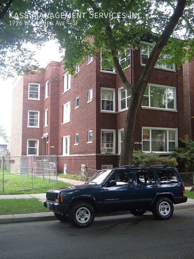 Building Photo - 1726 W Carmen Ave