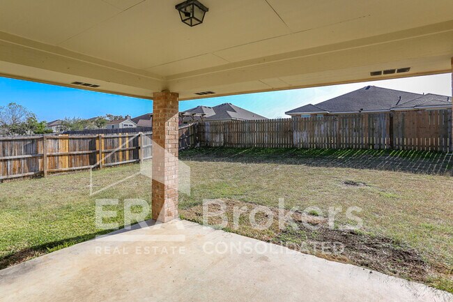 Building Photo - 702 Aries Dr