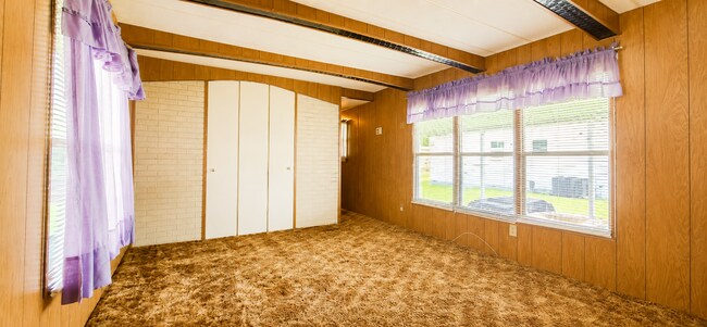 Building Photo - 355 Caloosa Ct