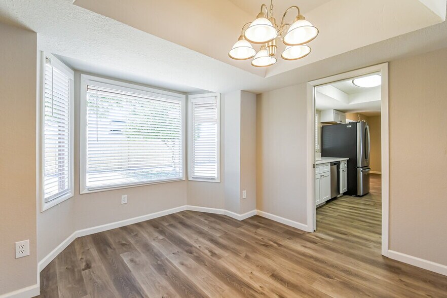 Building Photo - 301 E Keogh Dr