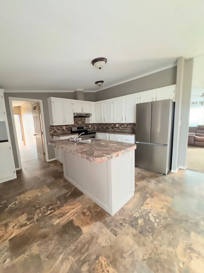 Building Photo - 10136 W University Blvd