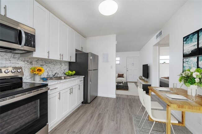 Building Photo - 2463 Coral Wy