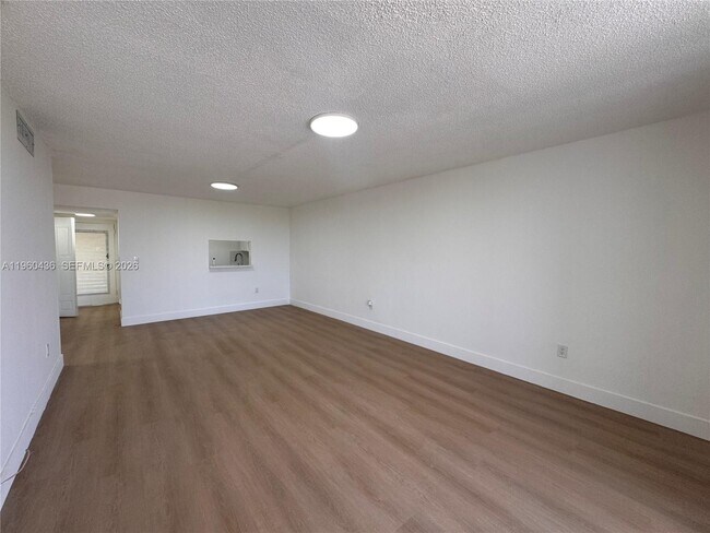 Building Photo - 1820 SW 81st Ave