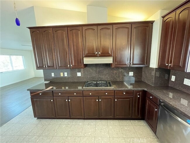 Building Photo - 138 W Canada