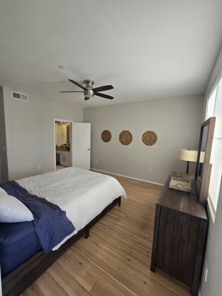 Building Photo - 3302 N 7th St