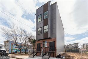 Building Photo - 1010 W Arizona St