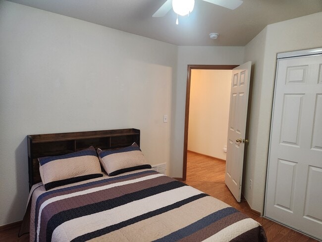 Building Photo - 4965 Universal Heights