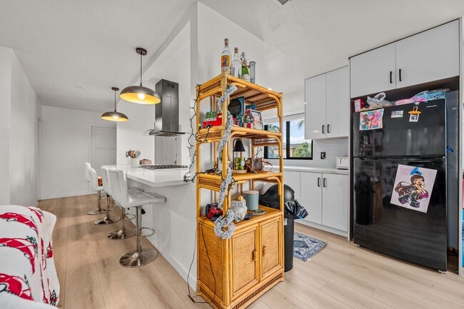 Building Photo - 5229 Rincon St