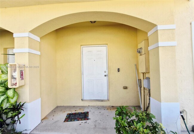 Building Photo - 1209 NW 27th Ave