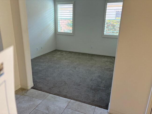 Building Photo - 43601 Brovello Dr