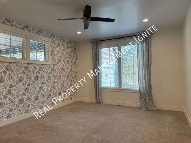 Building Photo - 2242 NW Reserve Camp Ct